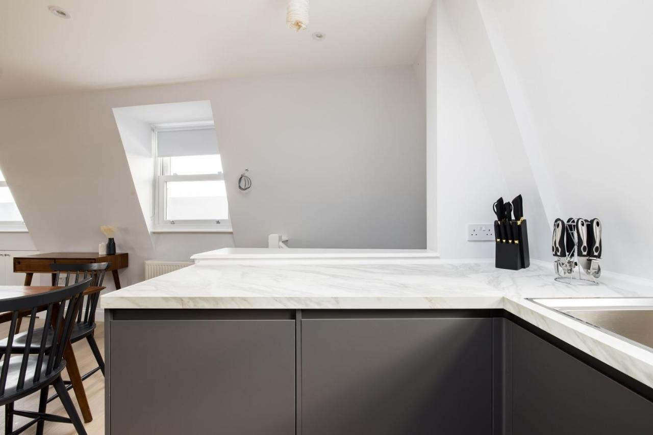 The Margravine Maisonette - Modern & Bright 2Bdr Flat Leilighet London Eksteriør bilde