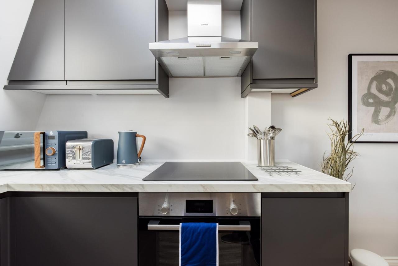 The Margravine Maisonette - Modern & Bright 2Bdr Flat Leilighet London Eksteriør bilde